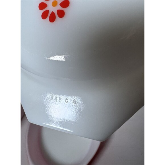 Vintage Pyrex 1 QT Red Friendship Divided Milk Glass Casserole Dish W/Lid Cover - Picture 11 of 12